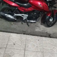 موتور پالس ۱۸۰