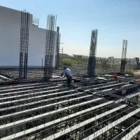 کارگر آرماتور بندی ساختمان