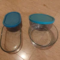 دو عدد ظرف پیرکس شیشه ای با درب سالم و درست