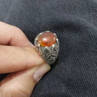 انگشتر نقره ۹۲۵ زیبا خوش دست و عقیق اصل یمن.