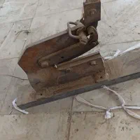 قیچی ورق بر‌ با پایه