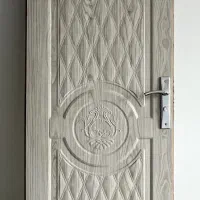 درب اتاق خواب و سرویس بهداشتی