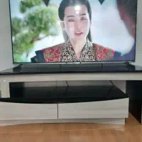 میز تلویزیون در حد نو سالم فروش فوری