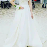 لباس عروس کاملا نو قیمت ۹۰۰۰۰۰۰۰ تخفیف داره