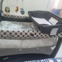 تخت کنارمادر چیکو