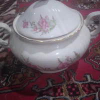 تعدادی ظروف