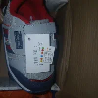 یک جفت کفش بچه گانه