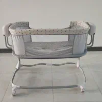 گهواره برقی و تخت کنار مادر ماستلا