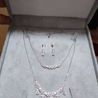 سرویس نقره|جواهرات|ری, شهادت|دیوار