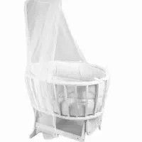 تخت کنار مادر