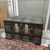 صندوق صندوقچه گنجه چوبی روسی قدیمی عتیقه سالم|کلکسیون اشیاء عتیقه|اصفهان, شیخ اشراق|دیوار