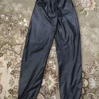 شلوار چرم و شومیز