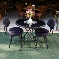 میز و صندلی