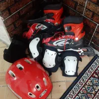 کفش اسکیت مناسب تا سایز ۳۸،۳۹ با کلاه،زانوبند..