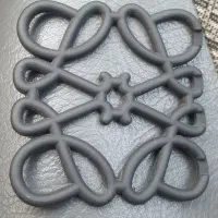 تولید قطعات ژله‌ای، پچ و لوگو ژله‌ای کفش، کیف