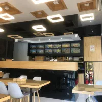 صندوقدار فست فود