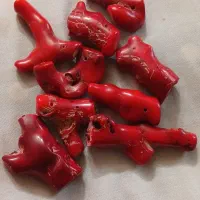 سنگ های مرجان. زمرد .سیترین و توپاز