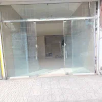 مغازه ۳۰ متری ، سقف بلند ، موقعیت مکانی خوب