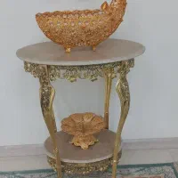 میز برنزی کنارسالنی