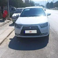 دنا پلاس ۵دنده‌ دستی