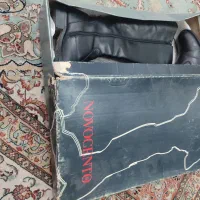 بوت چرم ساق بلند|کیف، کفش، کمربند|پرند, فاز ۶|دیوار