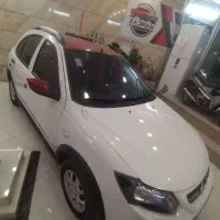 Rکوئیک 1402سفید قرمز|خودرو سواری و وانت|اصفهان, ملک‌شهر|دیوار