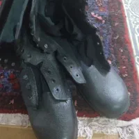 یک جفت پوتین سربازی نوی نو