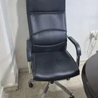 2 عدد صندلی اداری