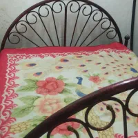 تخت خواب دونفره همراه با تشک فنری