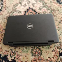 یک دستگاه لپ تاب. دل در حد سالم