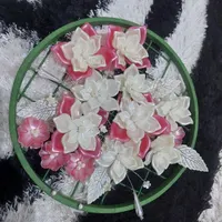 حلقه گل کریستال