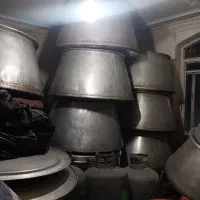 تعدادی دیگ هیئتی