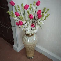 گل و گلدان