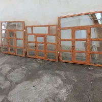 سه عدد پنجره