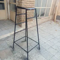 چهار پایه فلزی