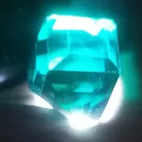 زمرد تراش خورده|جواهرات|قائم‌شهر, |دیوار