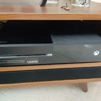 کنسول بازی Xbox One فوق العاده کم کار و تمیز فول|کنسول، بازی ویدئویی و آنلاین|نور, |دیوار