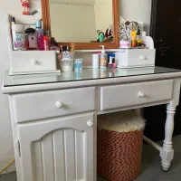 میز آرایش و تحریر و کامپیوتر