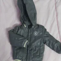 تعدادی لباس بچه گانه