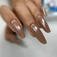 کاشت و اموزش حرفه ای ناخن