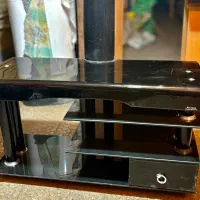 میز تلویزیون شیشه ای