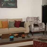 یک دست مبلمان به همراه میز ناهار خوری