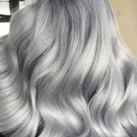 خدمات آموزشی آموزشگاه آرایشی و کار آفرینی بانوان