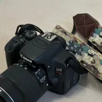 دوربین کنون 700 دی و لنز ۱۸.۱۳۵|دوربین عکاسی و فیلمبرداری|قم, بکایی|دیوار