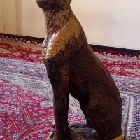 مجسمه به فروش می‌رسد