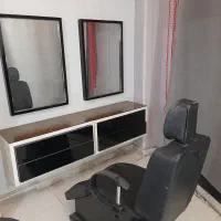 اجاره میز ناخن تخت مژه میکاپ شینیون بافت|اجارهٔ دفتر کار، اتاق اداری، مطب|کرج, باغ سیب|دیوار