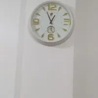 ساعت دیواری