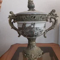 ظرف پایه بلند آنتیک