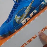 یک جفت کفش ورزشی نایکی سایز ۴۴.