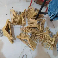 رگال چوب لباسی طرح چوب